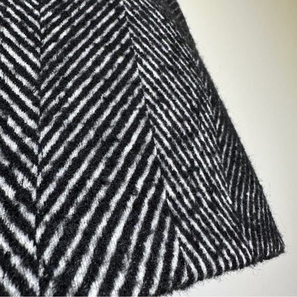 GAP Black & White Tweed Herringbone Mini Skirt | Winter Textured A-Line Size 10 - Picture 5 of 8
